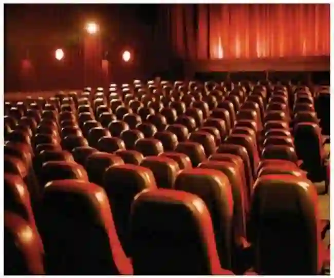 INOX of लखनऊ में 30 जुलाई से खुलेगा INOX और सिनेपोलिस, PVR और सिनेमा हॉल को लेकर तीन दिन में निर्णय